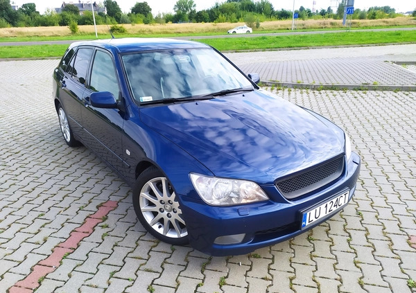 Lexus IS cena 18900 przebieg: 380000, rok produkcji 2004 z Lublin małe 631